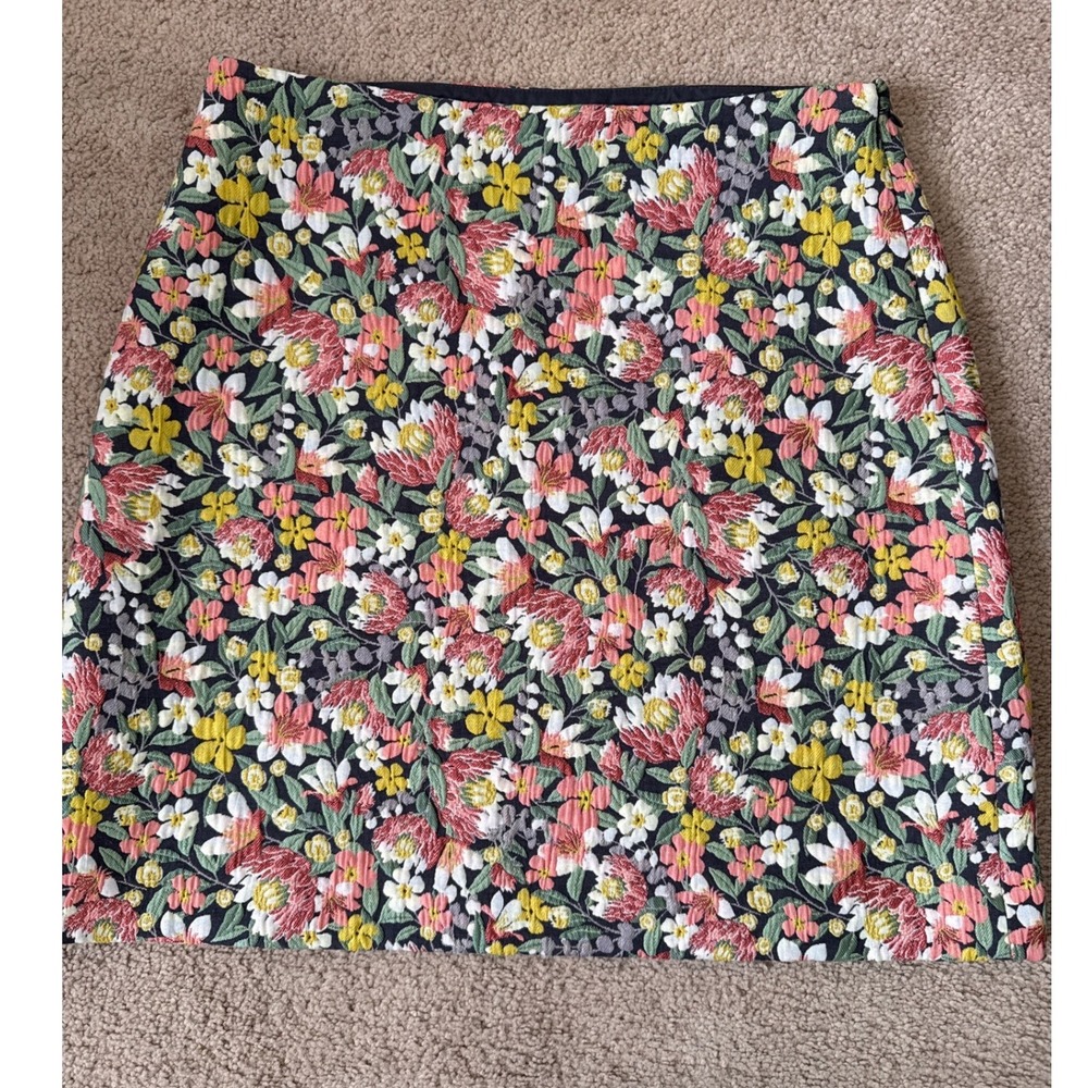 LOFT Floral Tapestry Mini Skirt Size 4 Preppy Academia Cottagecore Careerwear